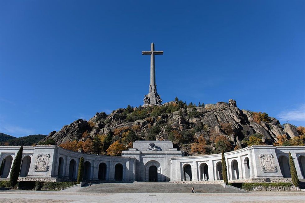Archivo - El complejo monumental del Valle de los Caídos, a 17 de noviembre de 2021, en San Lorenzo de El Escorial, Madrid (España). 