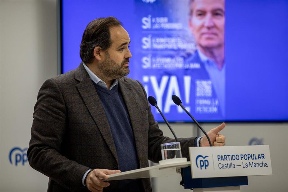 El presidente del PP Paco Núñez en rueda de prensa para presentar la campaña del PP para revalorizar las pensiones.