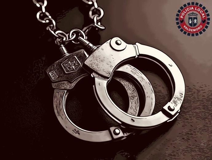 Archivo - Dos detenidos por robar dentro de coches aparcados en Valdemoro