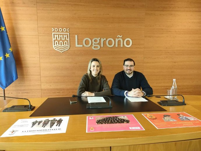 La concejala de Festejos, Laura Lázaro, junto al vicepresidente del Club Taurino de Logroño, Ignacio Pascual, en la presentación de las actividades de colaboración entre ambas entidades