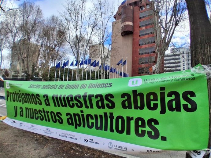 Concentración de las organizaciones agrarias frente al edificio de la Comisión Europea.