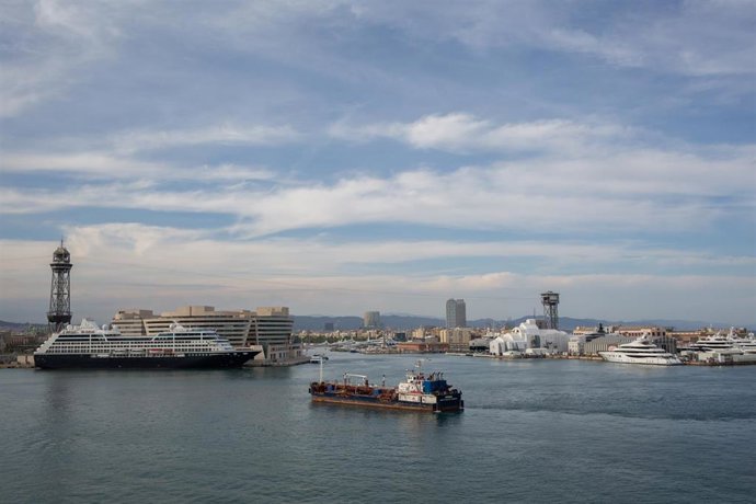 Archivo - Vista general de la terminal de cruceros del Puerto de Barcelona.