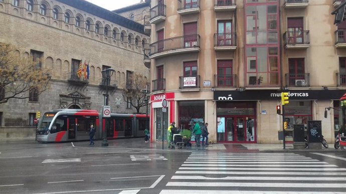 Archivo - Tranvía de Zaragoza.