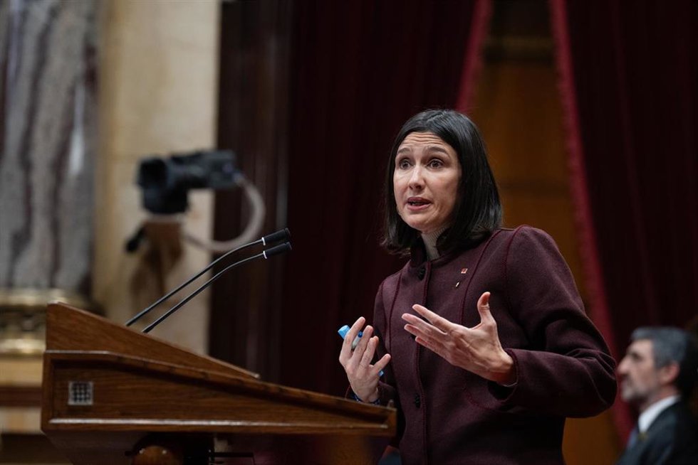 La consellera de Interior y Seguridad Pública de la Generalitat, Núria Parlon, este martes en el pleno