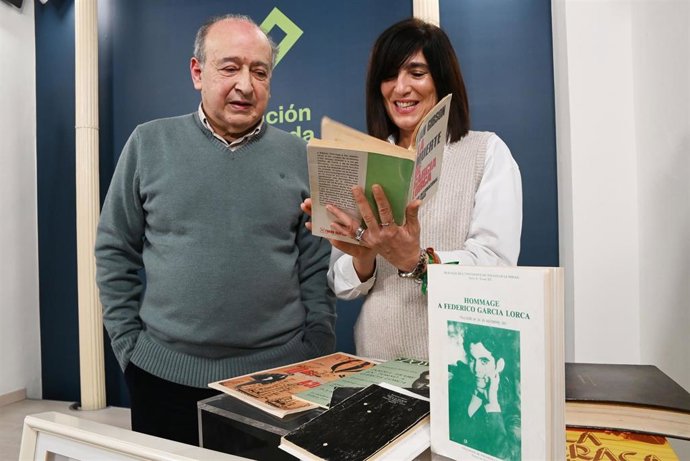 El periodista Eduardo Castro y la diputada provincial de Cultura, Pilar Caracuel