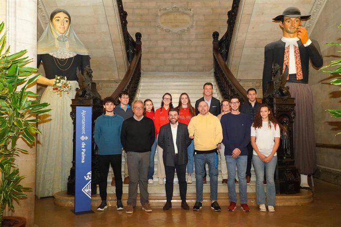 El teniente de alcalde del Ayuntamiento de Palma, Javier Bonet, en la presentación de la 8ª edición del Trofeo Open de Natación Ciudad de Palma.
