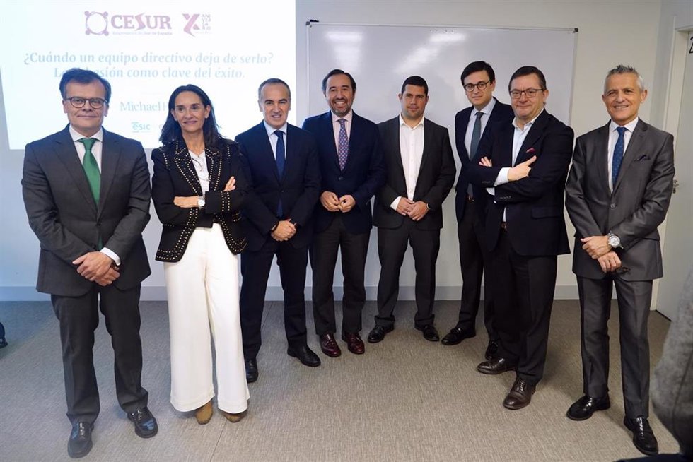 Foto de la jornada profesional '¿Cuándo un equipo directivo deja de serlo? : la cohesión como clave del éxito'.