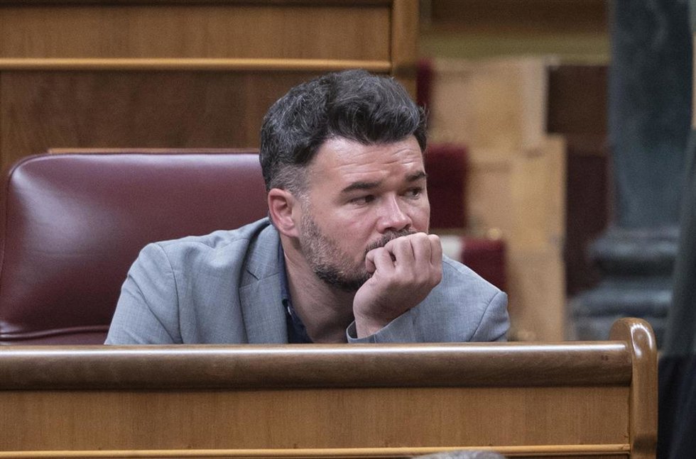 Archivo - El portavoz de ERC en el Congreso, Gabriel Rufián, durante una sesión plenaria