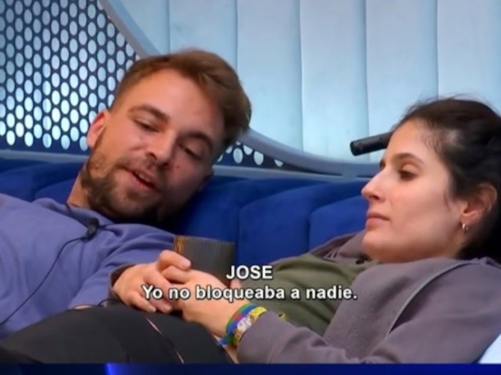 JOSÉ MARÍA ALMOGUERA Y MARÍA SE PLANTEAN SU RELACIÓN FUERA DE LA CASA DE GRAN HERMANO