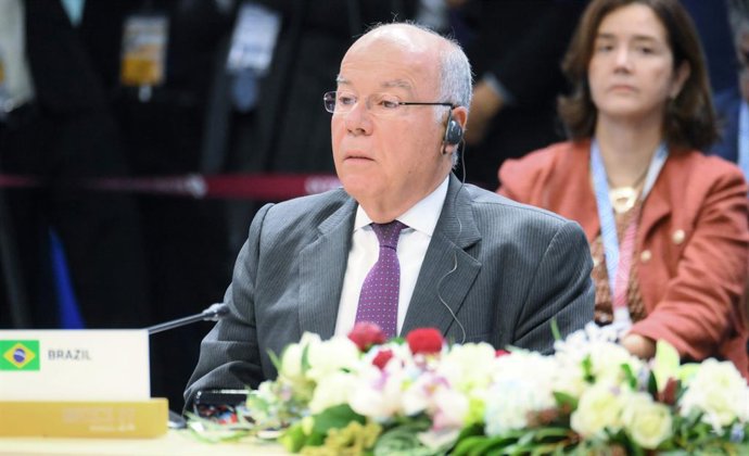 Archivo - October 23, 2024, Kazan, Tatarstan Republic, Russia: Brazilian Foreign Minister Mauro Vieira, listens during a limited attendance meeting of BRICS leaders during the 16th BRICS summit at the Kazan Kremlin, October 23, 2024 in Kazan, Tatarstan, R