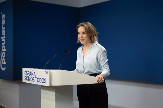 La secretaria general del PP, Cuca Gamarra, durante una rueda de prensa, en la sede del PP, a 24 de enero de 2025, en Madrid (España). Durante la rueda de prensa, Gamarra, ha hablado de la caída del decreto ómnibus votado el pasado miércoles en el pleno e