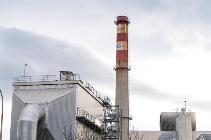 Detalle del exterior de la fábrica de la multinacional Guardian en Laudio