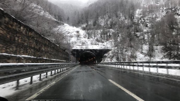 Archivo - Nieve en el Huerna.