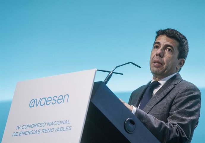 El president de la Generalitat, Carlos Mazón, intervé durant la inauguració del congrés nacional d'energies renovables Energy Revolution, organitzat per Avaesen