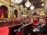 El Parlament aprueba la prórroga presupuestaria, con el 'sí' de PSC, ERC y Comuns