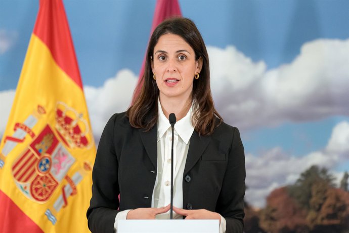 Archivo - La portavoz de Más Madrid en el Ayuntamiento de Madrid, Rita Maestre, interviene tras una sesión ordinaria del Pleno municipal, en el Palacio de Cibeles, a 23 de diciembre de 2024 en Madrid (España). 