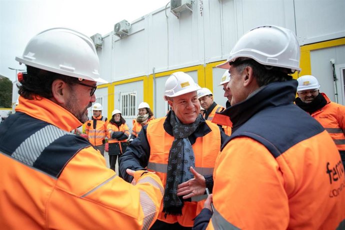 El presidente castellanomanchego, Emiliano García-Page, en su visita a Guadalajara.