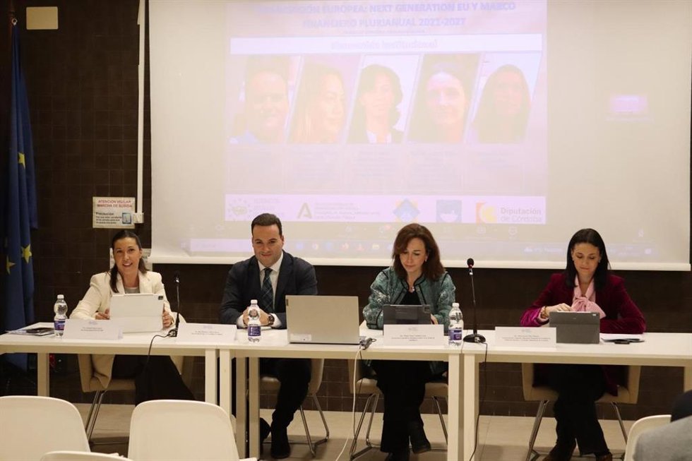 (Desde La Izda.) Sáez, Valdivia, Ceballos Y Siles En La Última Jornada Del Plan De Formación Continua 2024 De La FAMP.