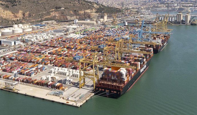 Terminal de contenedores del Puerto de Barcelona