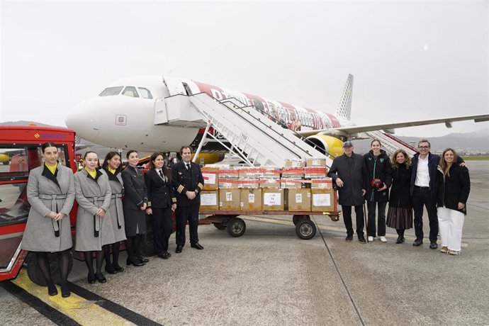 El avión del Athletic antes de despegar hacia Valencia