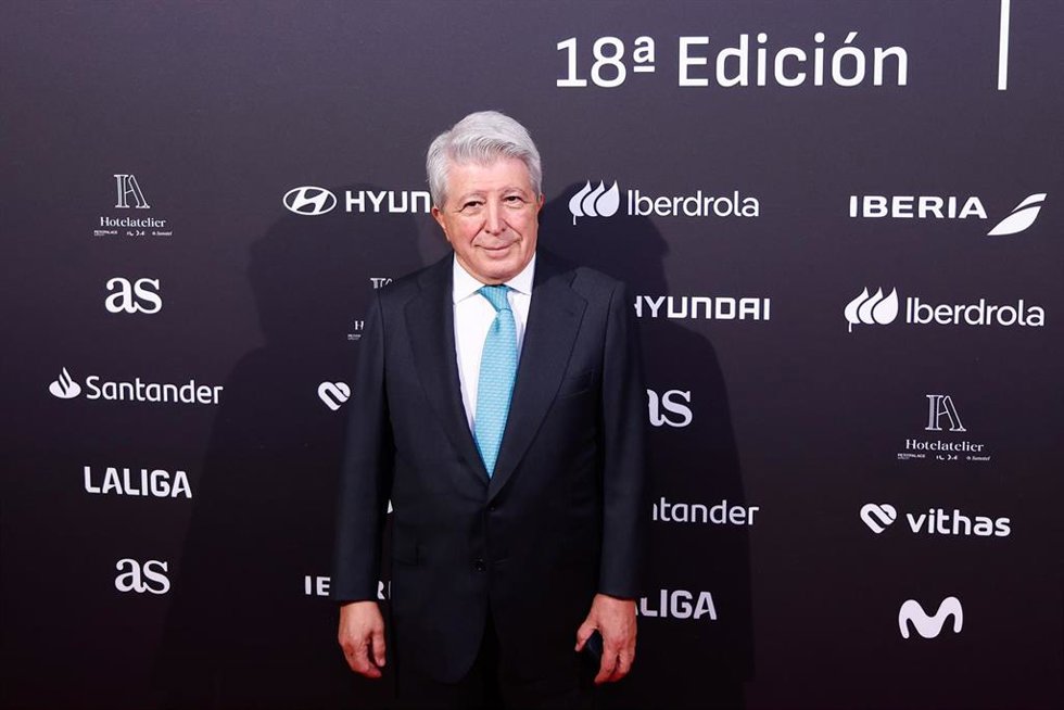 Archivo - El presidente del Atlético de Madrid, Enrique Cerezo, en una gala deportiva.
