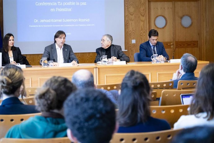 Conferencia de la Asociación Europea de Cooperación con Palestina en la Universidad Pablo de Olavide.