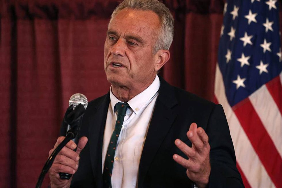 Archivo - El nominado por el presidente de Estados Unidos, Donald Trump, como secretario de Salud, Robert F. Kennedy Jr.