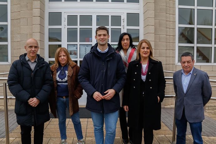 Representantes de la Comisión de Instituciones y Seguridad del Parlamento Vasco visitan la Academia de Arkaute