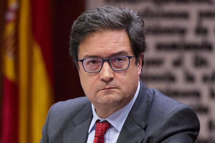 El ministro para la Transformación Digital y de la Función Pública, Óscar López Águeda, comparece durante la Comisión de Función Pública, en el Senado, a 29 de enero de 2025, en Madrid (España).