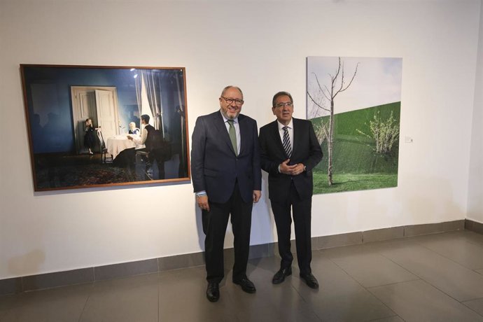 Manuel Torralbo (izda.) y Antonio Pulido en la inauguración la exposición.