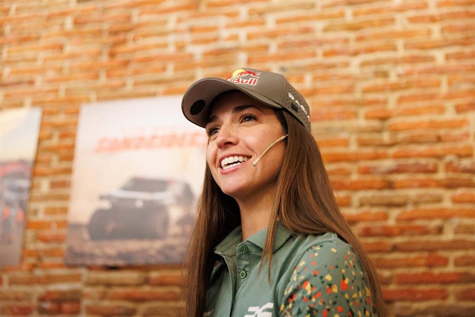 La piloto española Cristina Gutiérrez (Dacia), en un acto organizado por Dacia en Madrid.