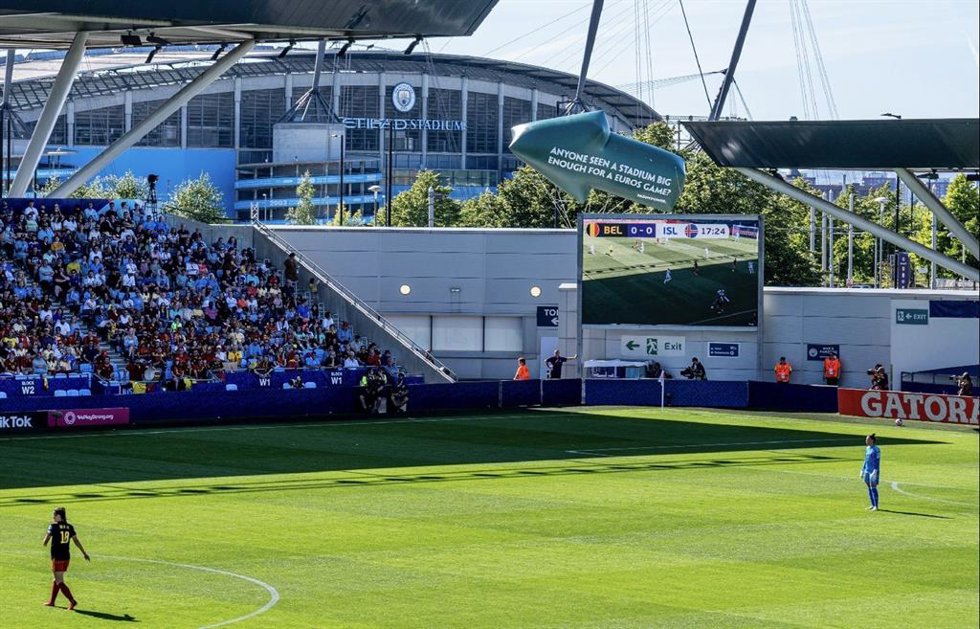 Archivo - Paddy Powers 25ft-long inflatable flies above Manchester Citys Academy Stadium during Belgium vs Iceland to spotlight UEFAs decision not to select higher capacity Etihad Stadium for Womens Euros games