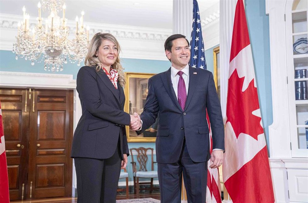 La ministra de Exteriores de Canadá y su homólogo estadounidense