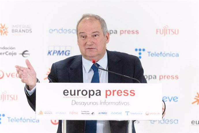 El ministro de Industria y Turismo, Jordi Hereu, interviene durante un Desayuno Informativo de Europa Press, en el Hyatt Regency Hesperia, a 30 de enero de 2025, en Madrid (España).