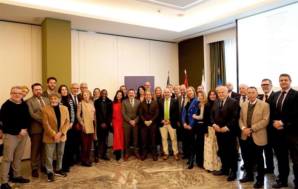 Rotary Sevilla Corporate financia tres proyectos de ayuda social y planea una gran acción para niños de Oncología del Virgen del Rocío