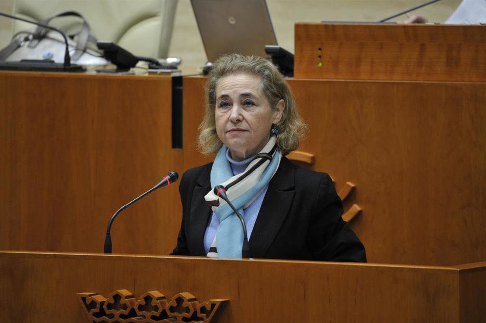 La consejera de Educación, Ciencia y Formación Profesional, Mercedes Vaquera, interviene en el pleno de la Asamblea de Extremadura
