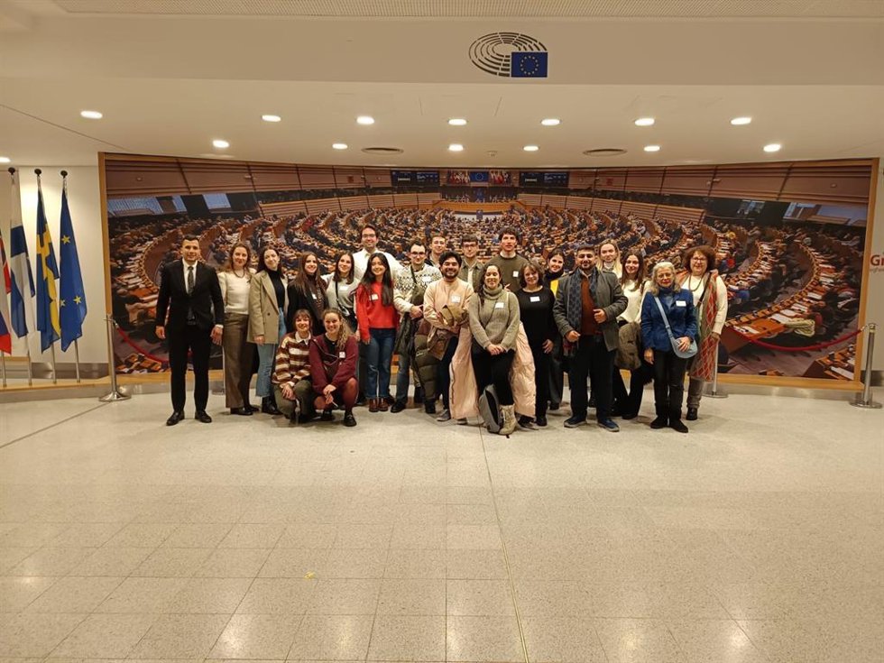 Estudiantes del Máster en Estudios Europeos de la Universidad de Sevilla visitan las instituciones de la UE.