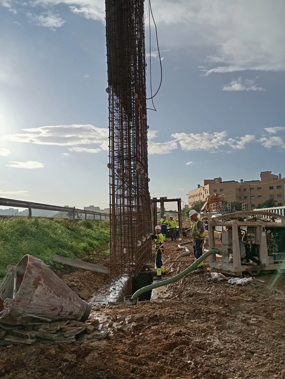 Archivo - Obras en Pino Montano para el tramo norte de la línea tres del metro