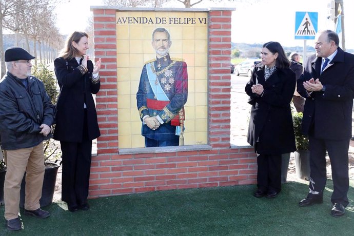 Archivo - Inauguración del mural en honor a Felipe VI en Talavera.