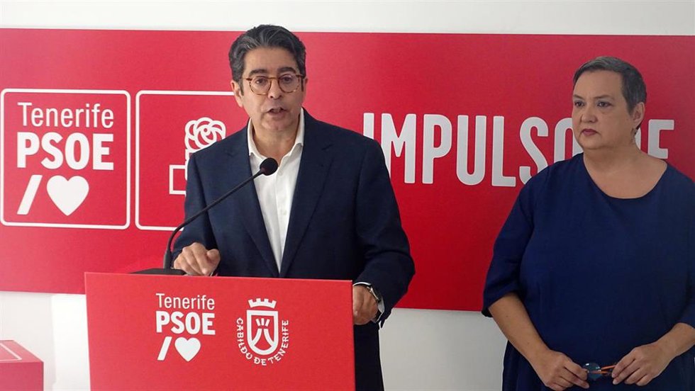 El PSOE denuncia que el sistema de dependencia en Tenerife esté "en el aire" tras la finalización del convenio