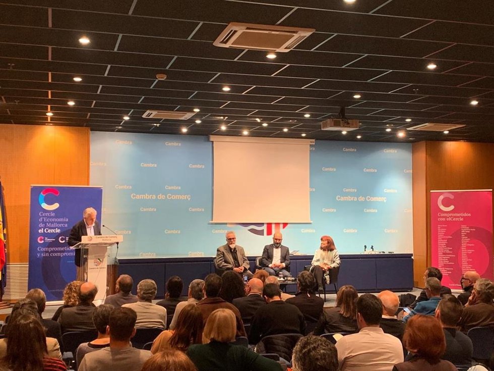 Debate 'La economía española y el estado del bienestar' del Cercle d'Economia de Mallorca.