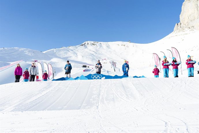 Archivo - Freestyle Skiing, Men's Freeski Big Air Final, Kiernan Fagan of USA 2nd place, Matej Svancer of Czech Republic 1st place, Orest Kovalenko of Ukraine 3rd place during the Winter Youth Olympic Games 2020 on January 22, 2020 at Lausanne Skating Are