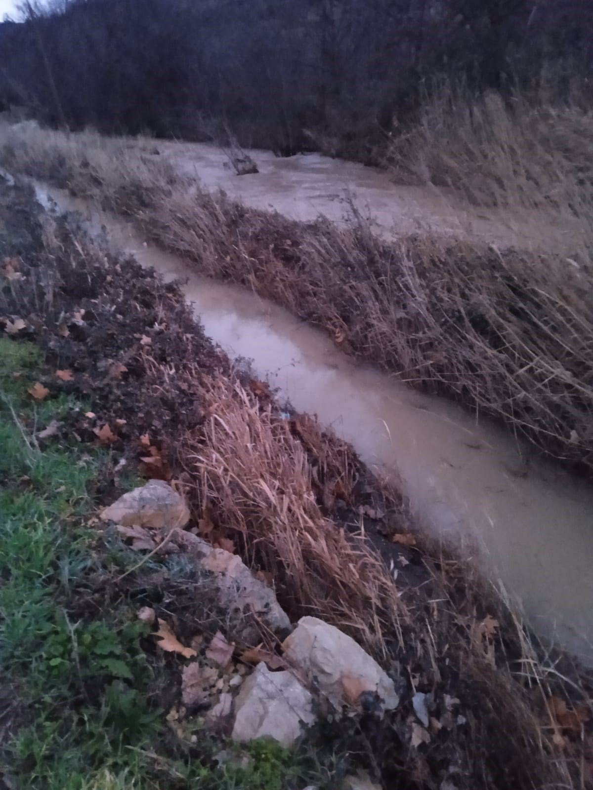 Villel de Mesa, Mochales y Algar recogen firmas pidiendo limpiar el río tras las últimas lluvias y por temor a otra dana