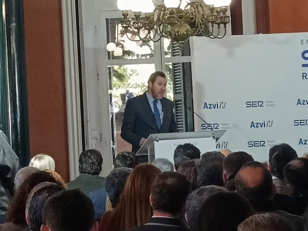 El ministro de Transportes y Movilidad Sostenible, Óscar Puente, en Huelva.