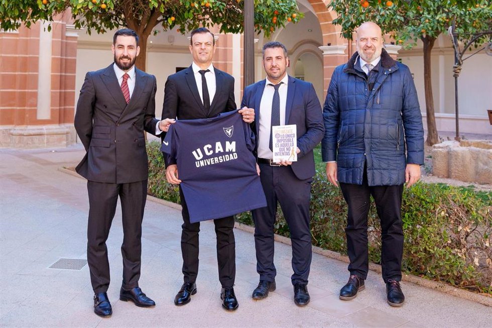 Juan Pablo Mendoza, Aldo Martínez, José Luis Mendoza y Pablo Rosique tras la firma del nombramiento
