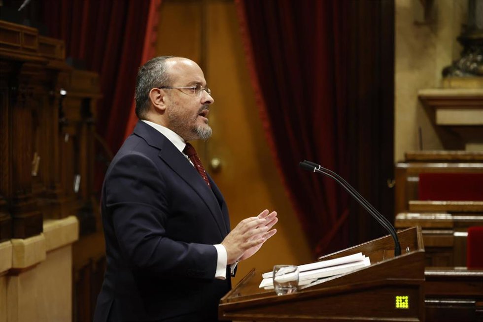 Archivo - El presidente del PP de Cataluña, Alejandro Fernández, interviene en el debate del pleno de investidura, en el Parlament de Cataluña, a 8 de agosto de 2024, en Barcelona, Catalunya (España). Hoy se celebra el pleno de investidura del nuevo pre