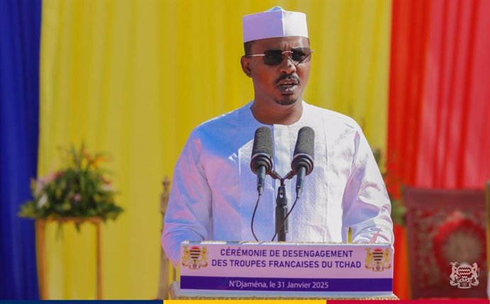 El presidente de Chad, Mahamat Idriss Déby, durante la ceremonia en Yamena por el fin de la retirada de las tropas de Francia desplegadas en el país africano