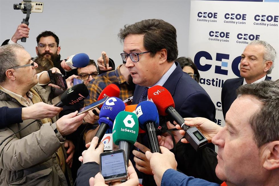 El ministro ministro para la Transformación Digital y Función Pública, Óscar López, participa en una jornada sobre Ciberseguridad organizada por Incibe, a 31 de enero de 2025, en Burgos.