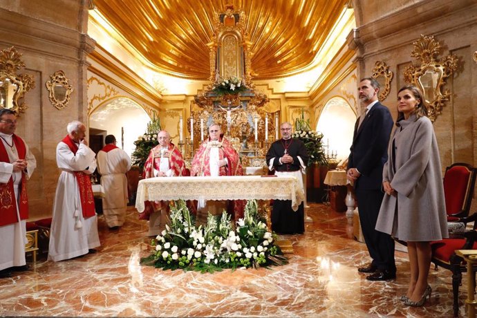 Sus Majestades los Reyes visitan la Real Basílica de la Vera Cruz, en Caravaca de la Cruz (Murcia), en noviembre de 2017