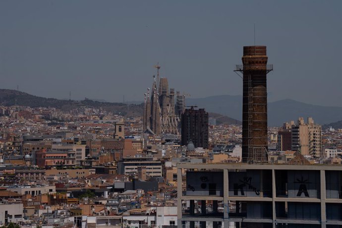 Archivo - Vista panoràmica de Barcelona